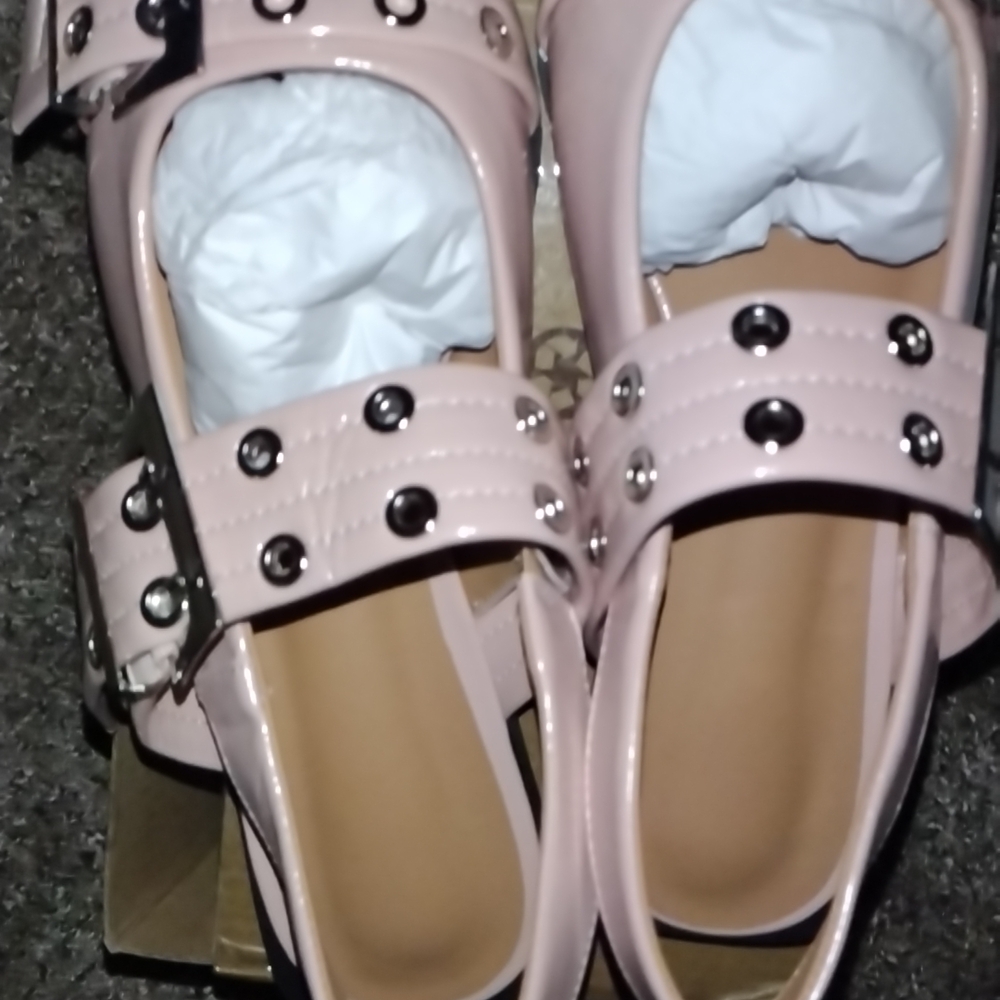 Stylish Pink Women's Shoes with Buckle Detail - Picture 6 of 14
